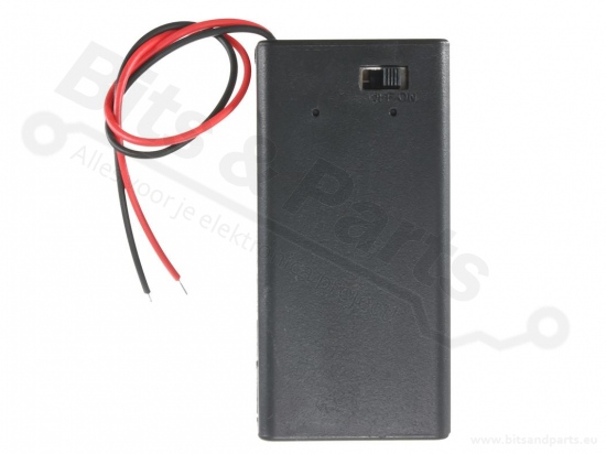 Battery holder for 9V block battery with switch/lid